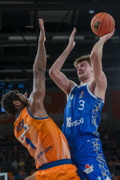 己的实际行 己的实际行