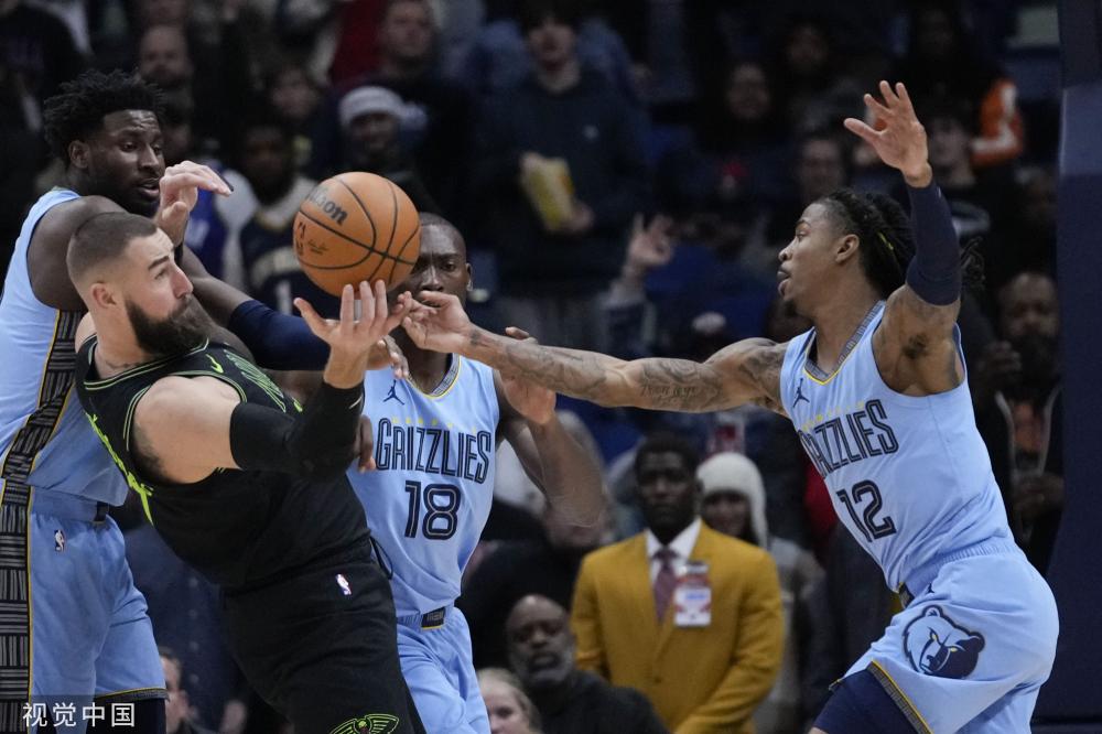 首战发挥欠 首战发挥欠