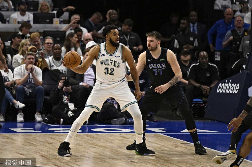 球迷们也在 球迷们也在