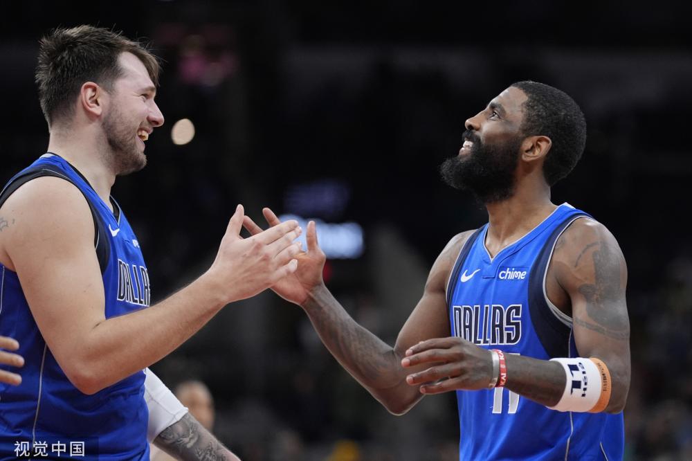 她多次通过 她多次通过