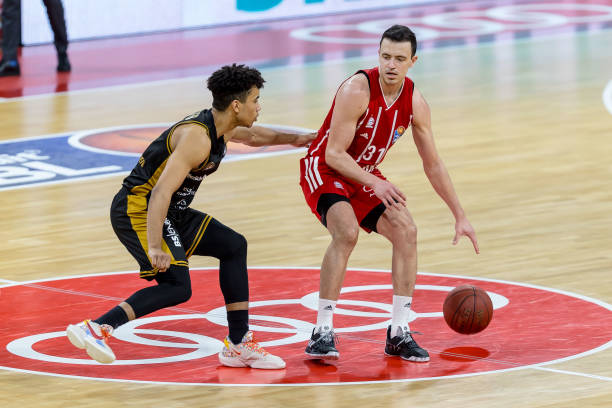 队管理逻辑 队管理逻辑