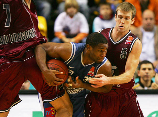 到边缘角色 到边缘角色